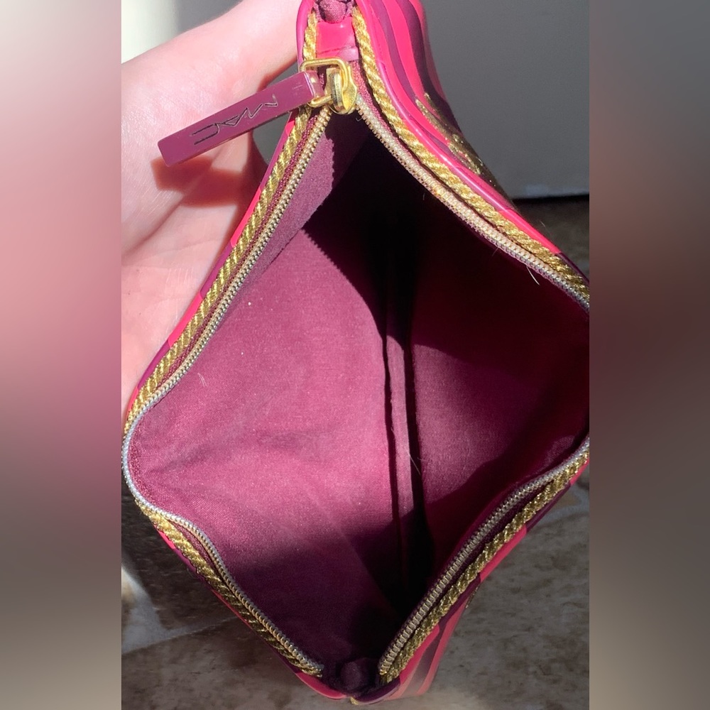 MAC Makeup Pouch - Picture 3 of 3